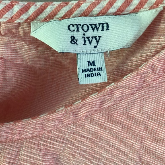 Crown & Ivy blouse. Size medium - Picture 3 of 3